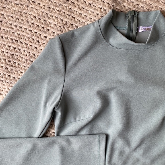 Morning Mist Flair Sleeve Bodysuit - Picture 2 of 8